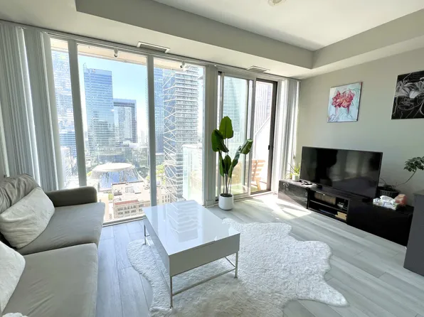 126 Simcoe St, Toronto, ON