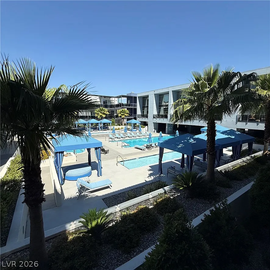 2 bed, 2.0 bath, 1539 sqft, $2,300 — Photo 2