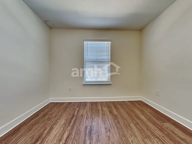 1005 Walden Pond Dr — Photo 20
