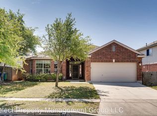 8710 Redwood Bnd, Helotes, TX 78023