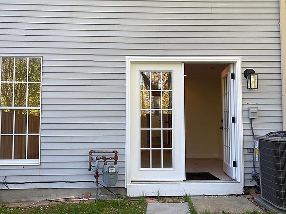 2nd image of 25 Capps Ct