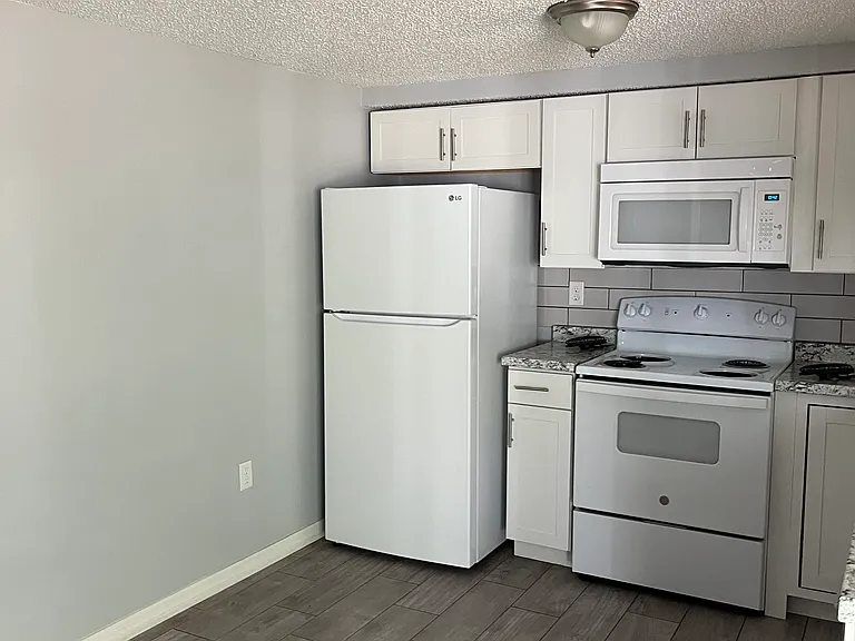 11905 Meadow Dr — Photo 20