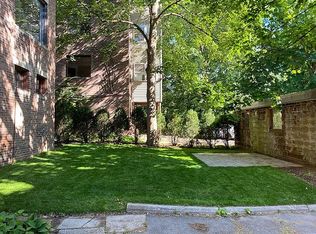 68 Marshal St #3, Brookline, MA 02446