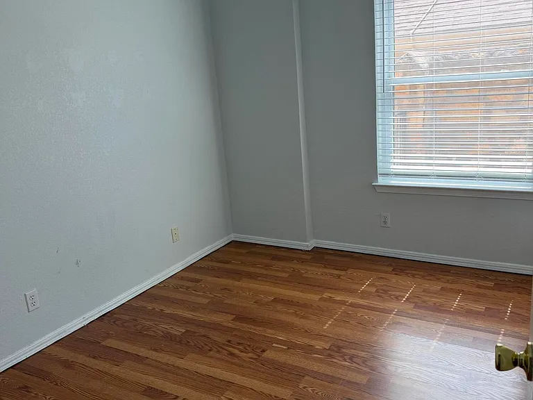 7453 Plaza Taurina Dr — Photo 12