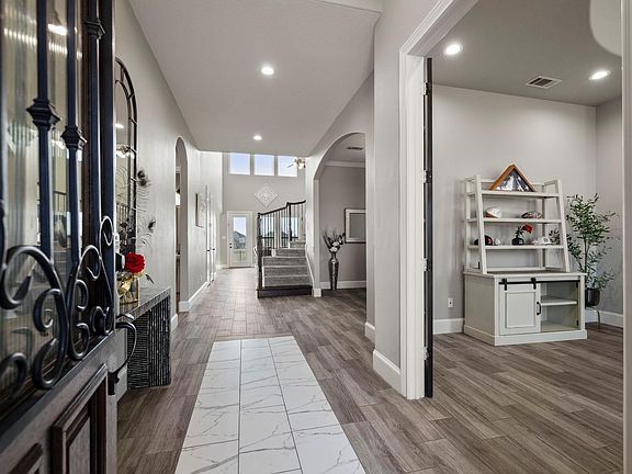 5th image of 116 Waterstone Dr