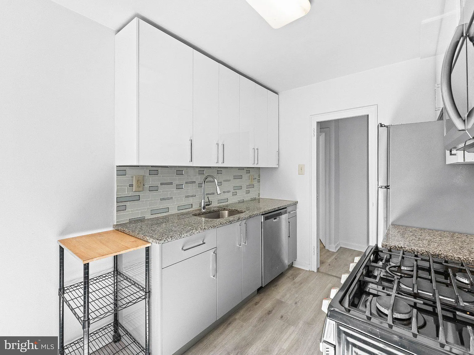 1 bed, 1.0 bath, 783 sqft, $1,700 — Photo 4