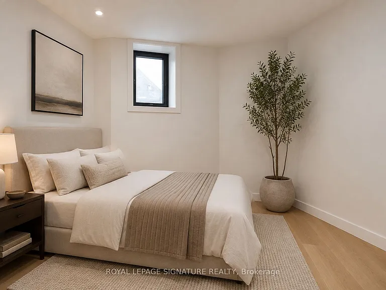 390 Palmerston Blvd #2 — Photo 3