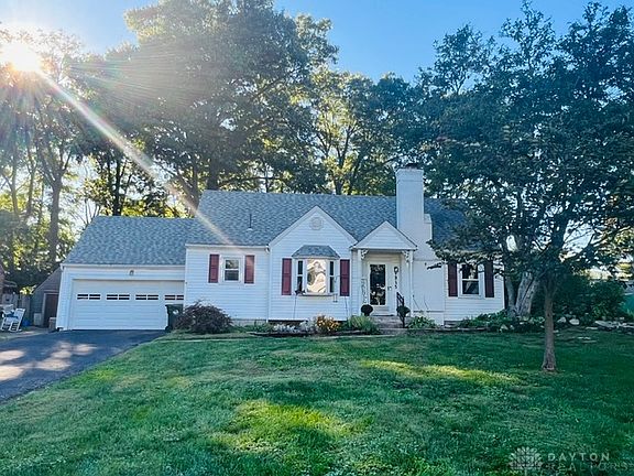 2nd image of 2935 Robin Rd