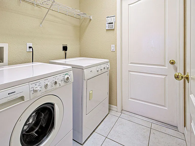 2134 Boxwood St — Photo 46