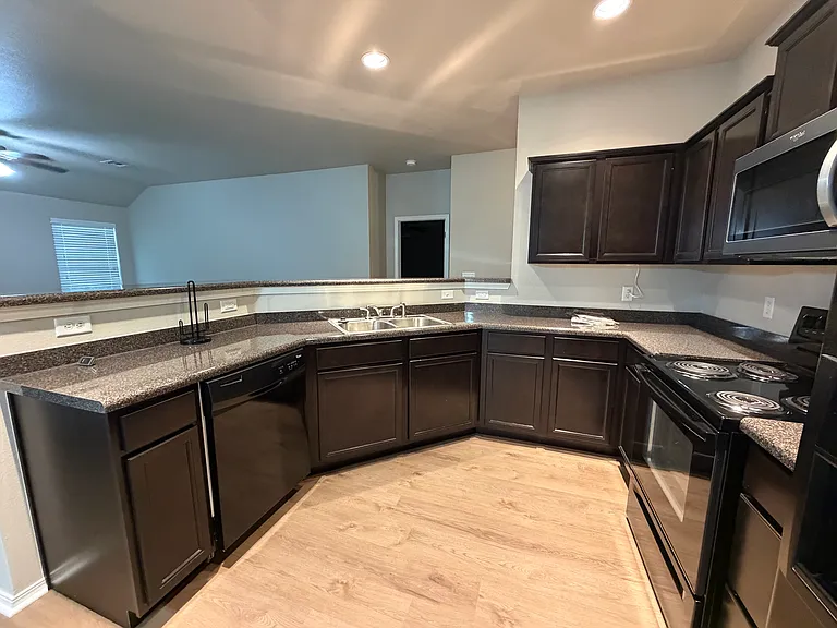 504 S Seminole St — Photo 11