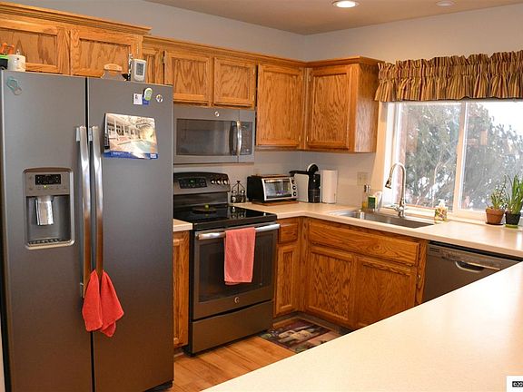 4th image of 2872 Sierra Manor Dr