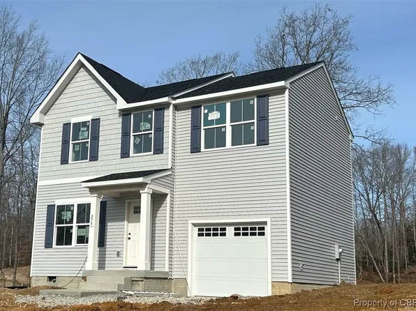 375 Highgate Dr, Hartfield, VA 23071