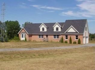 1176 E David Kempf Ct, Saline, MI 48176