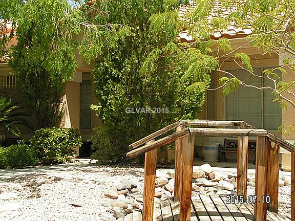 3rd image of 920 Whitehollow Ave