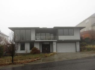 4319 Vista Pointe Dr, Medford, OR 97504