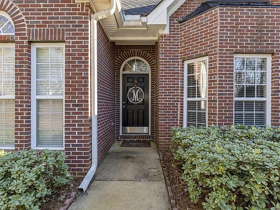 Image 4: Front of home