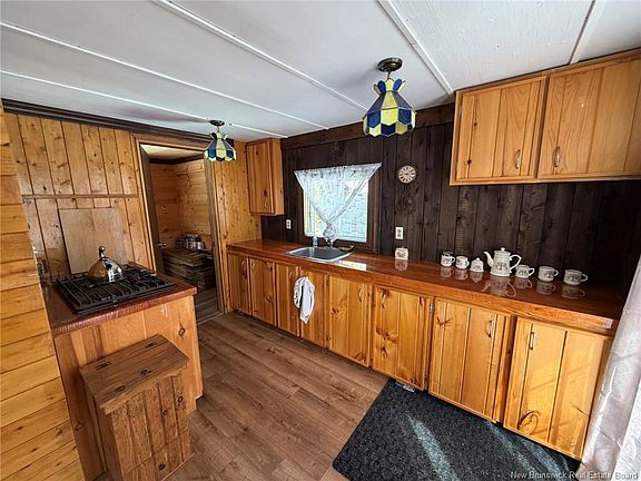 4th image of 765 Kilmarnock Rd