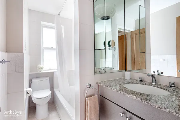 Sold by Sotheby's International Realty | media 18