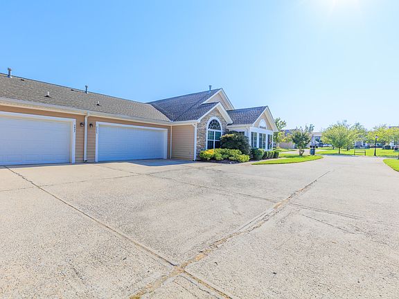 5th image of 2433 Baskette Way #2433