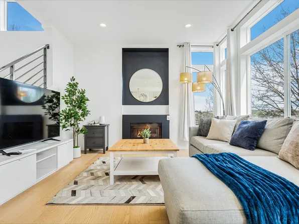 1718 16th Ave S, Seattle, WA 98144