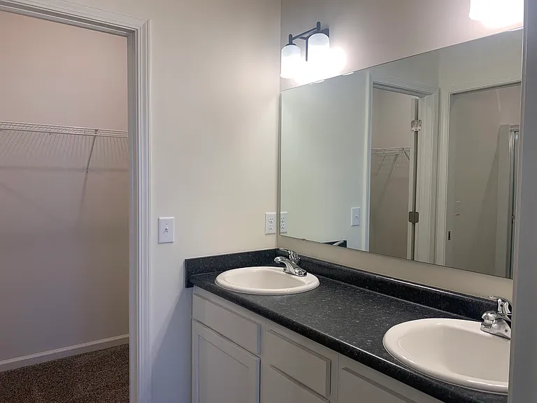Avalon Bluffs — Photo 134
