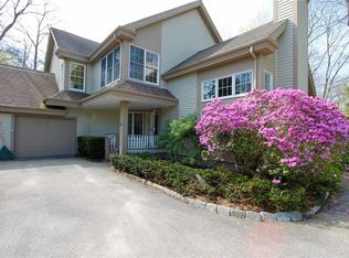 59 Daniel T Church Rd, Tiverton, RI 02878