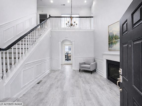 5th image of 3637 Aaron Drive