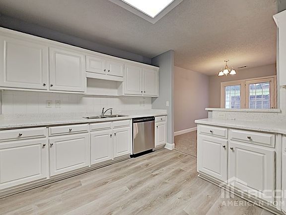 5th image of 3142 Glenloch Pl