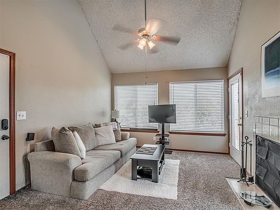 3rd image of 11510 N May Ave #B206