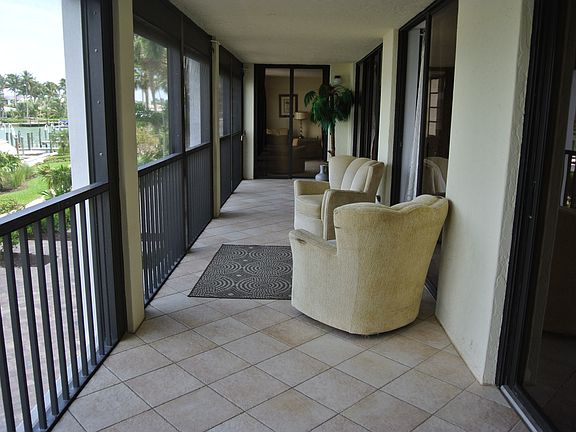3rd image of 2400 Gulf Shore Blvd N APT 104