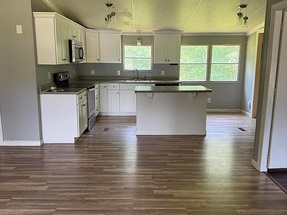 5th image of 2162 Graham Rd