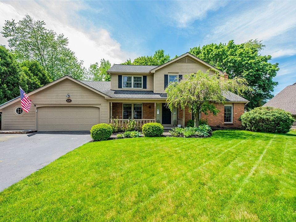 1st image of 121 Berchman Dr