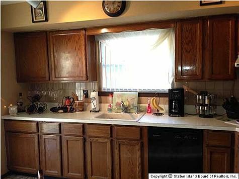 5th image of 73 Bogota St