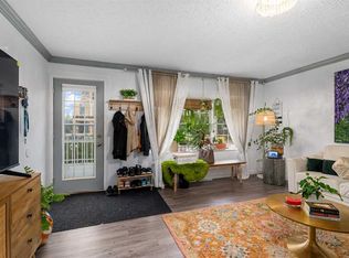 1804 N 41st St NW, Calgary, AB T3B 1A5