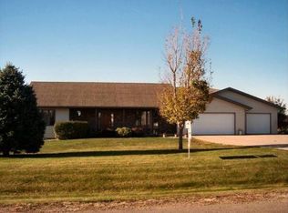 203 Lincoln Valley Dr, State Center, IA 50247