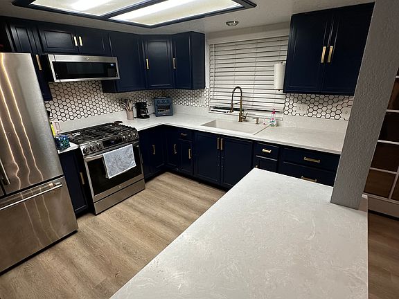 4th image of 491 W Carter St #1