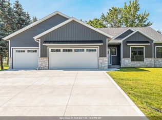 2005 Ridge Haven Ln, Appleton, WI 54913