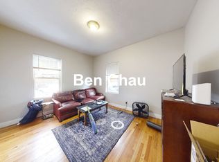 344 Putnam Ave #1B, Cambridge, MA 02139