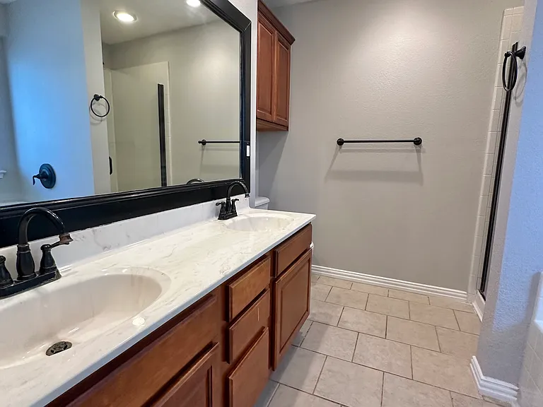 4905 Spur Ridge Ct — Photo 12