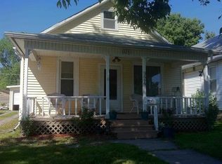 924 Broadway St, Lincoln, IL 62656