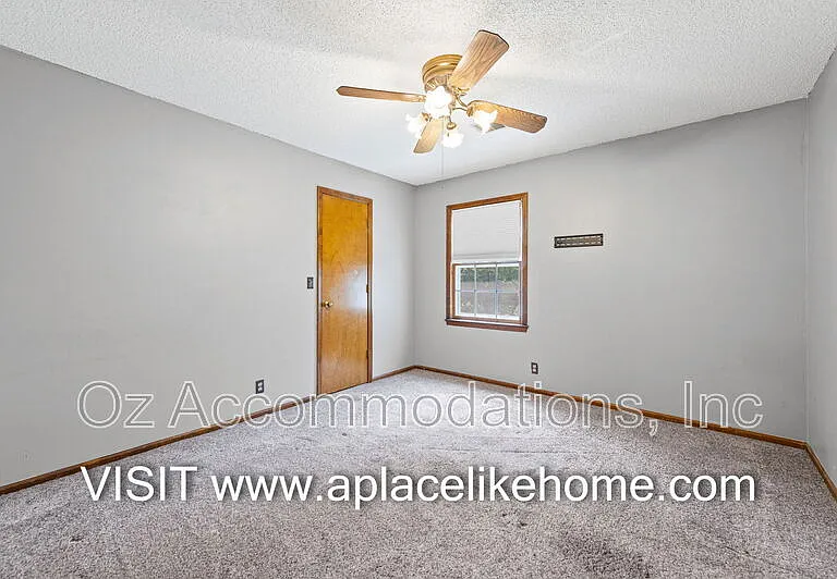 10508 Reeder St — Photo 32