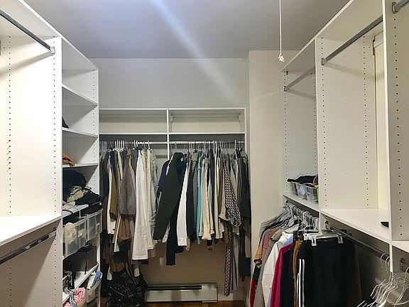 Masterbedroom closet