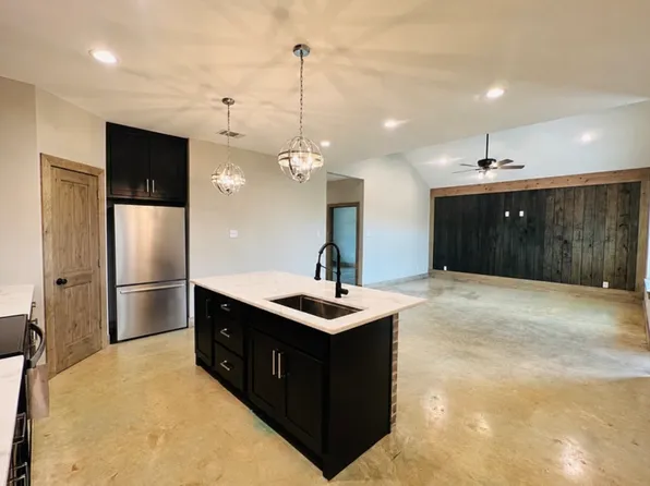 315 Amistad Rd #B, San Angelo, TX 76901