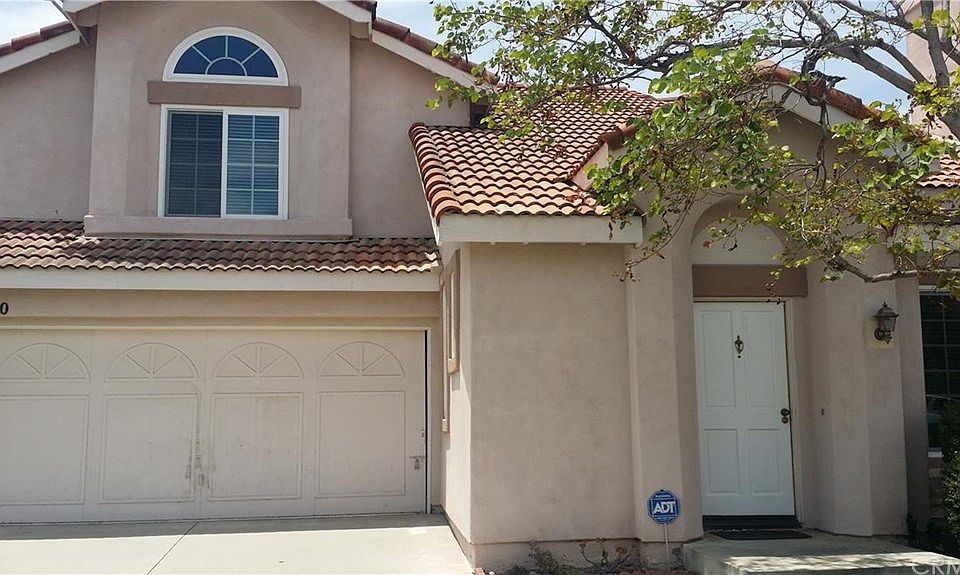 1st image of 820 Vista Real St