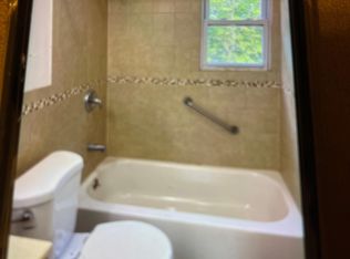 590 King Georges Rd, Woodbridge, NJ 07095