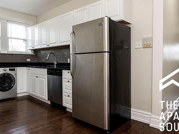 2nd image of 3817.5 N Greenview Ave #2