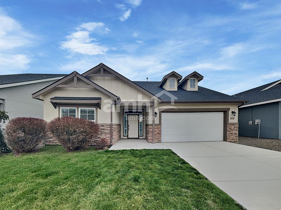 1st image of 302 E Sicily Dr