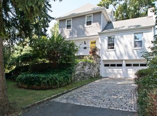 9 McIntyre St, Bronxville, NY 10708