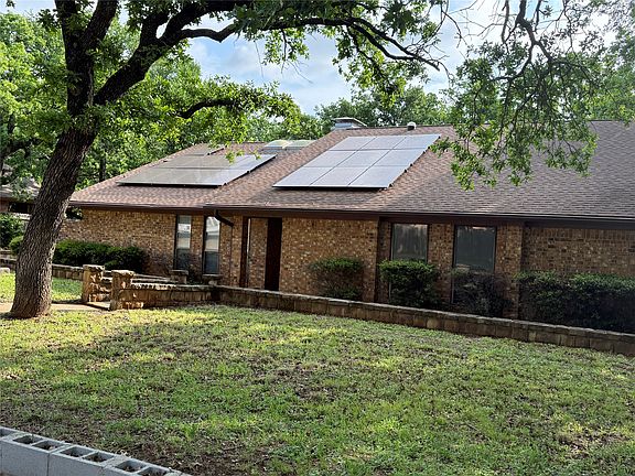 3rd image of 703 E Murco Dr