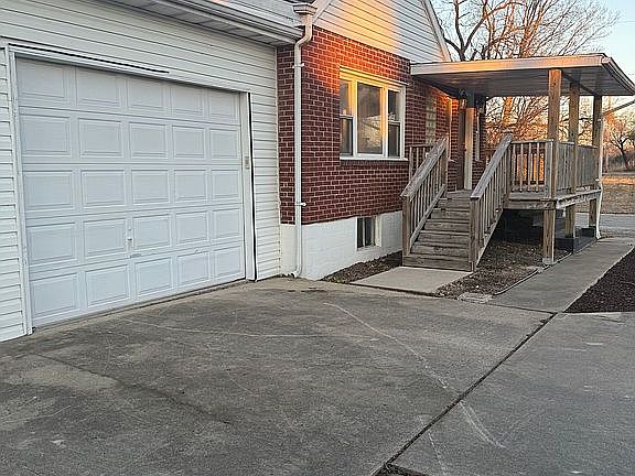 4th image of 4261 Revelle Ln #B